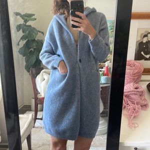 Uniqlo hooded sweater jacket knee length blue heathered wool cozy for fall M